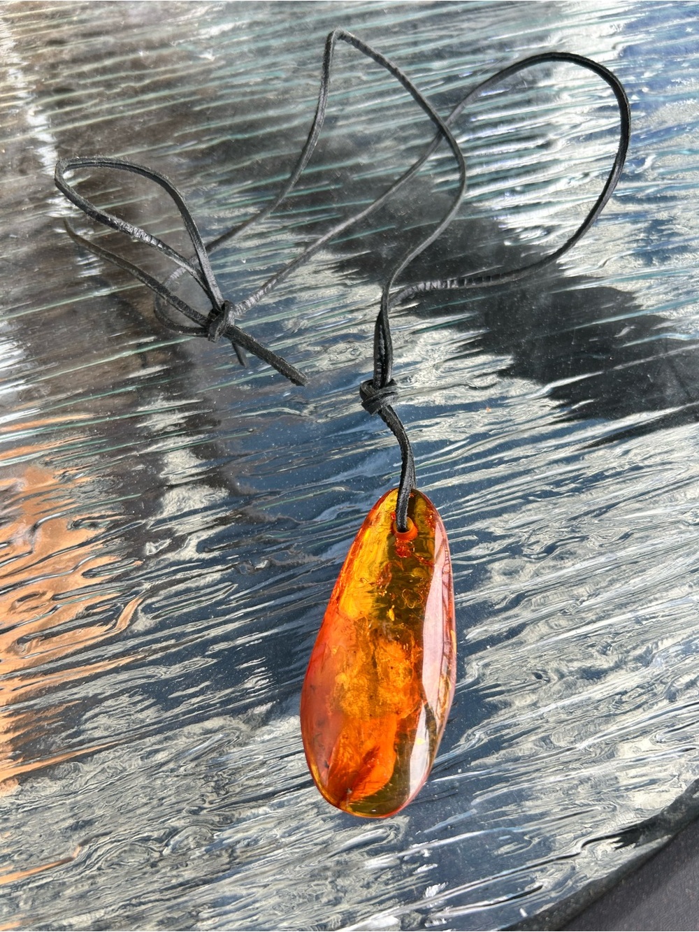 Poland Vintage Baltic Amber Insect Fossil Inclusion Huge Teardrop Pendant - Picture 6 of 17